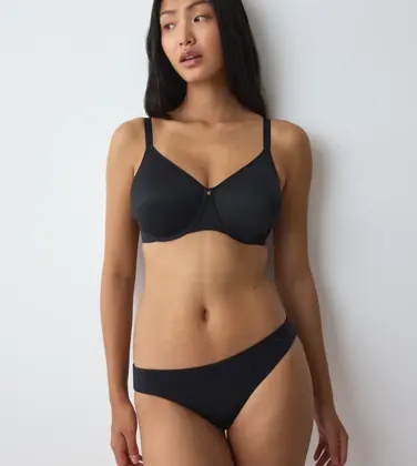 BODY MAKE-UP ESSENTIALS