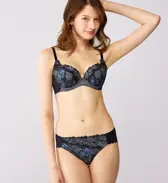 【SALE】天使のブラ 魔法のハリ感626 レギュラーショーツ, ブラック, model image number 1