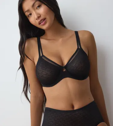 TRIUMPH SIGNATURE SHEER