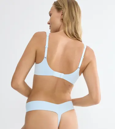 BODY MAKE-UP ILLUSION