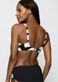 SUMMER ALLURE