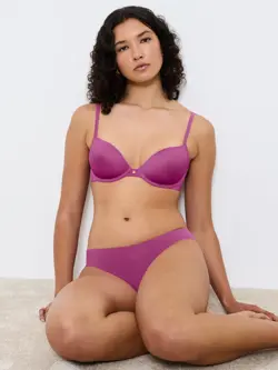 BODY MAKE-UP ESSENTIALS