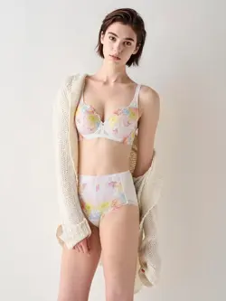 レッドレーベル バイ トリンプ