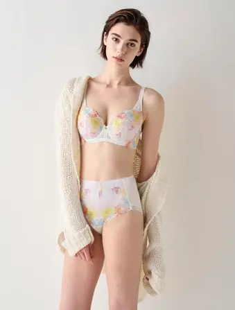 レッドレーベル バイ トリンプ
