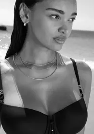 PALINA LOVE BY THE SEA
