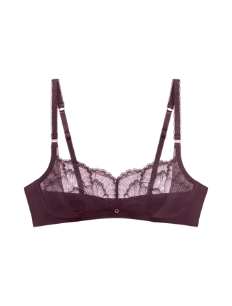 LOVE IN LACE