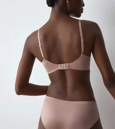 BODY MAKE-UP SOFT TOUCH