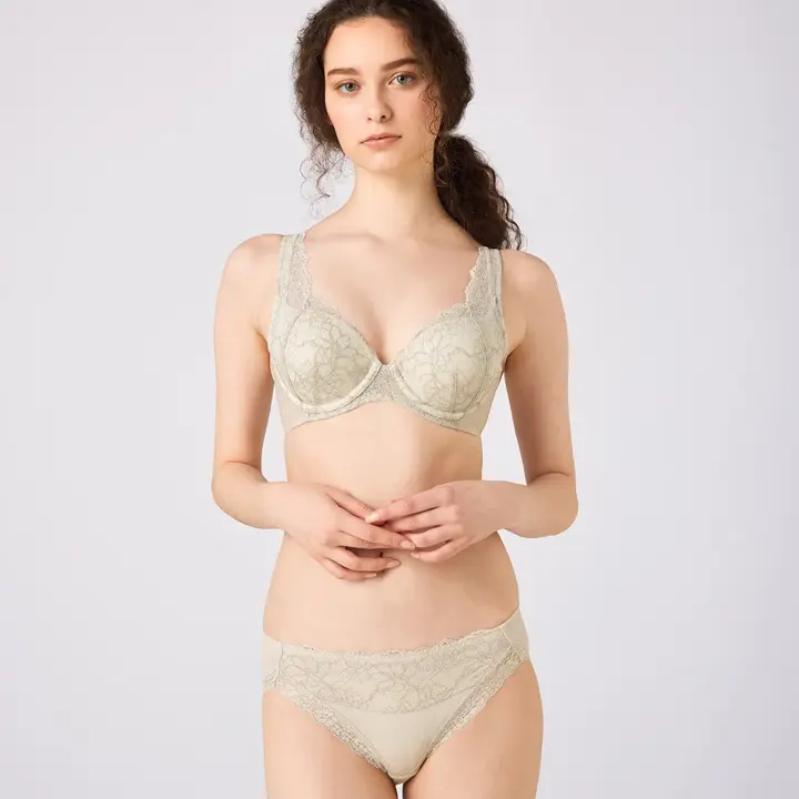 恋するブラ612 レギュラーショーツ【一部カラーSALE】, ホワイト, model image number 1