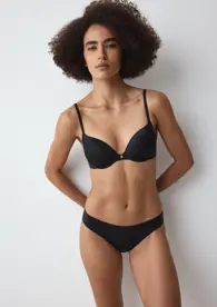 BODY MAKE-UP ESSENTIALS