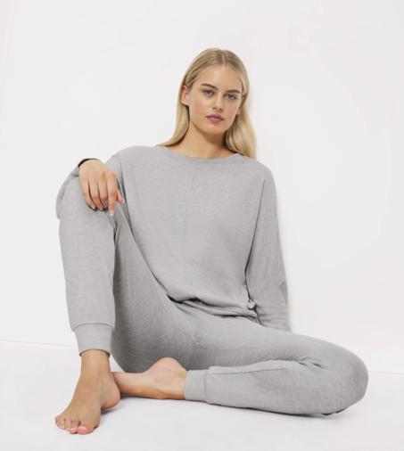 COZY COMFORT in GREY