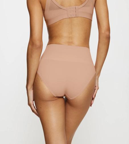 TRIUMPH SOFT SCULPT BEIGE