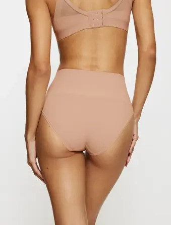 TRIUMPH SOFT SCULPT