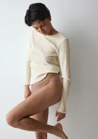 PRETTY MODAL