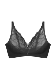 LOVE IN LACE