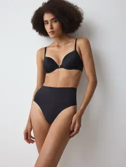 TRIUMPH SOFT SCULPT