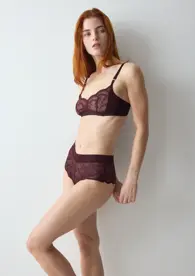 LOVE IN LACE