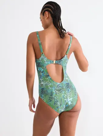 SUMMER ALLURE