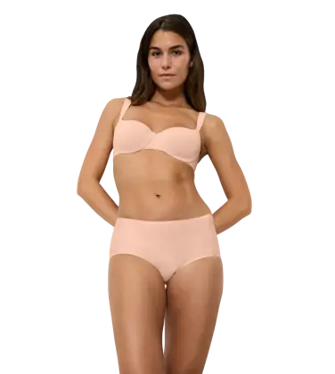 BODY MAKE-UP ILLUSION
