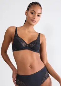 AMOURETTE GRAPHIC