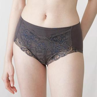 フロラーレ バイ トリンプ1100 はきこみ深めショーツ【一部カラーSALE】, ブラック, model image number 0