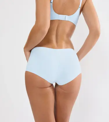 BODY MAKE-UP ILLUSION