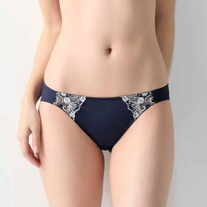 Daily AMOSTYLE 寄せブラ プチプラ ブラ＆ショーツセット クラシックフラワー, ブルー, model image number 1