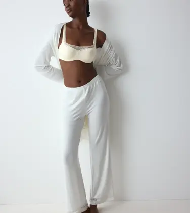 BODY MAKE-UP ILLUSION LACE