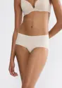 BODY MAKE-UP ILLUSION