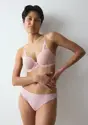 PRETTY MODAL