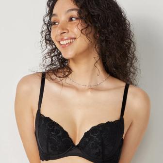 きゅっと寄せブラ ブラ＆ショーツセット スウィンギングブーケ【一部カラーSALE】, ブラック, model