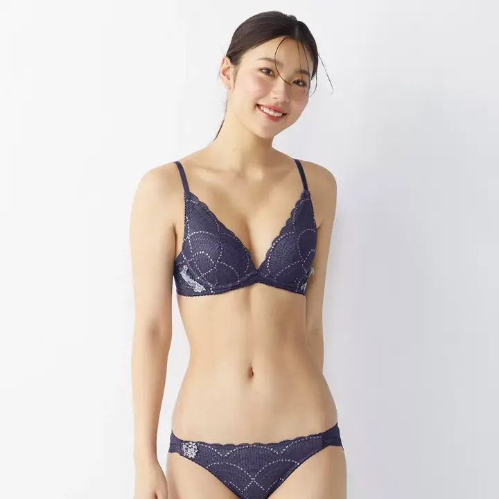 【SALE】夢みるブラ(R) DeepV マイフラワー, ブルー, model image number 1