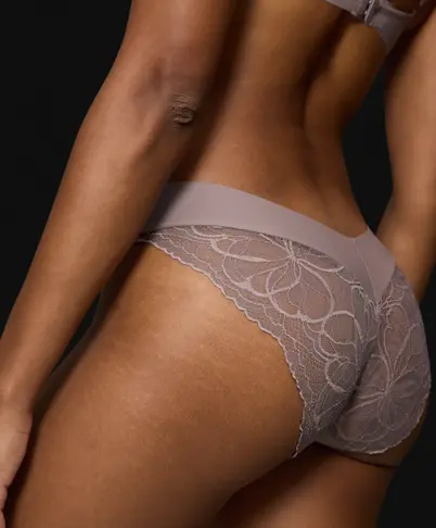 BODY MAKE-UP ILLUSION LACE