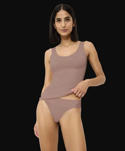 BODY MAKE-UP ILLUSION