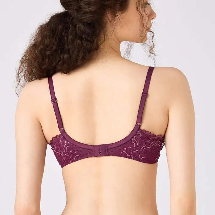 ゴールドレーベル バイ トリンプ4007 ブラジャー(パッドなし), レッド, model image number 2