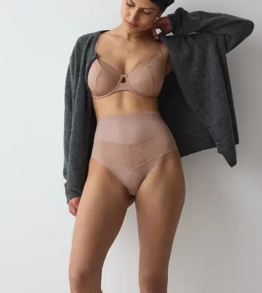 COMFORT CONTOUR