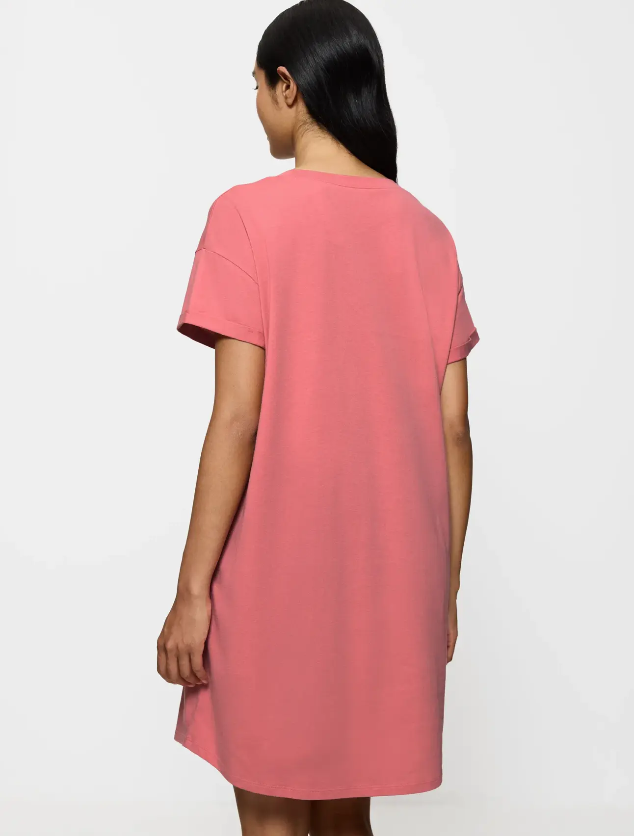 NIGHTDRESSES