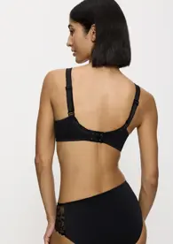 DELICATE DOREEN
