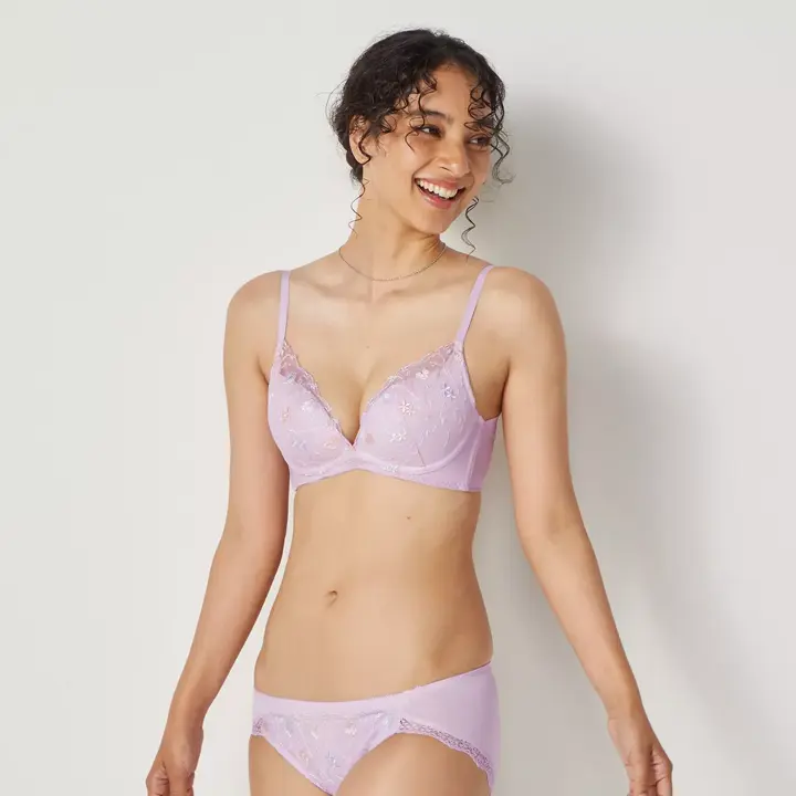 【SALE】夢みるブラ ノンワイヤー スリムライン ラブブロッサムズ, パープル, model image number 1
