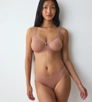 TRIUMPH SIGNATURE SHEER