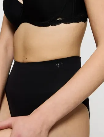TRIUMPH SOFT SCULPT