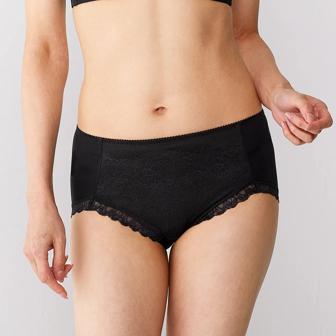 天使のブラ スリムライン632 はきこみ深めショーツ, ブラック, model