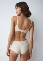 BODY MAKE-UP ILLUSION