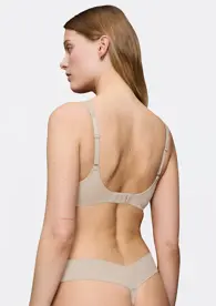 BODY MAKE-UP ILLUSION