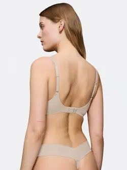 BODY MAKE-UP ILLUSION