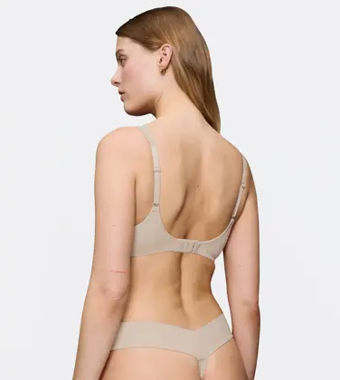 BODY MAKE-UP ILLUSION