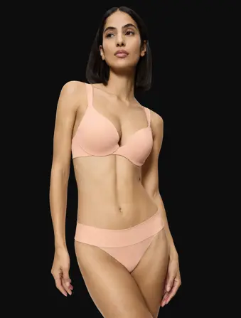 BODY MAKE-UP ILLUSION