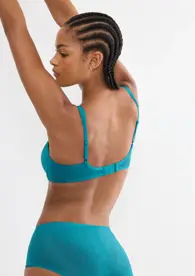 TRIUMPH SIGNATURE SHEER