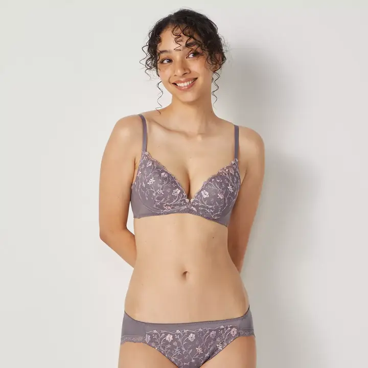 【SALE】夢みるブラ ノンワイヤー スリムライン ラブブロッサムズ, グレー, model image number 1