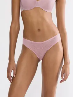 TRIUMPH SIGNATURE SHEER