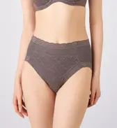 恋するブラ612 はきこみ深めショーツ, ブラウン, model image number 0